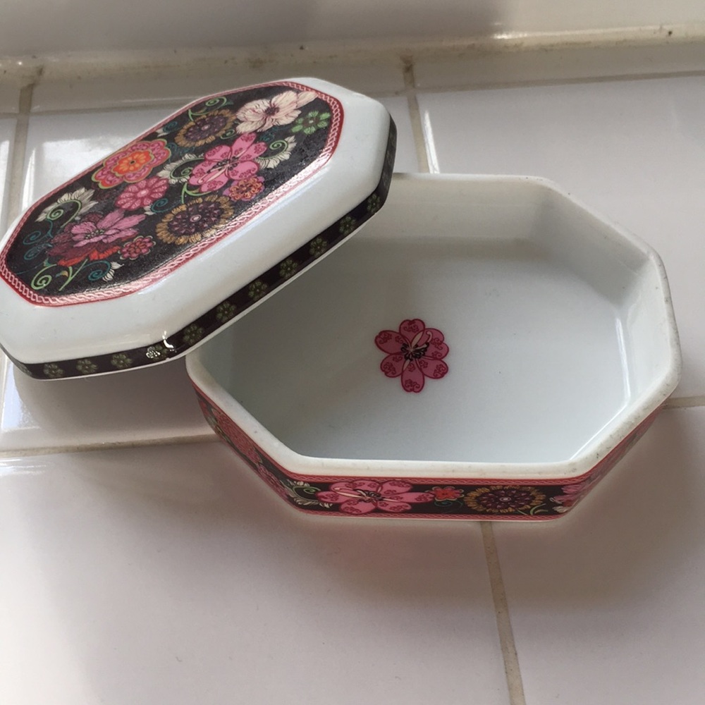 Vera Bradley dish for jewelry
